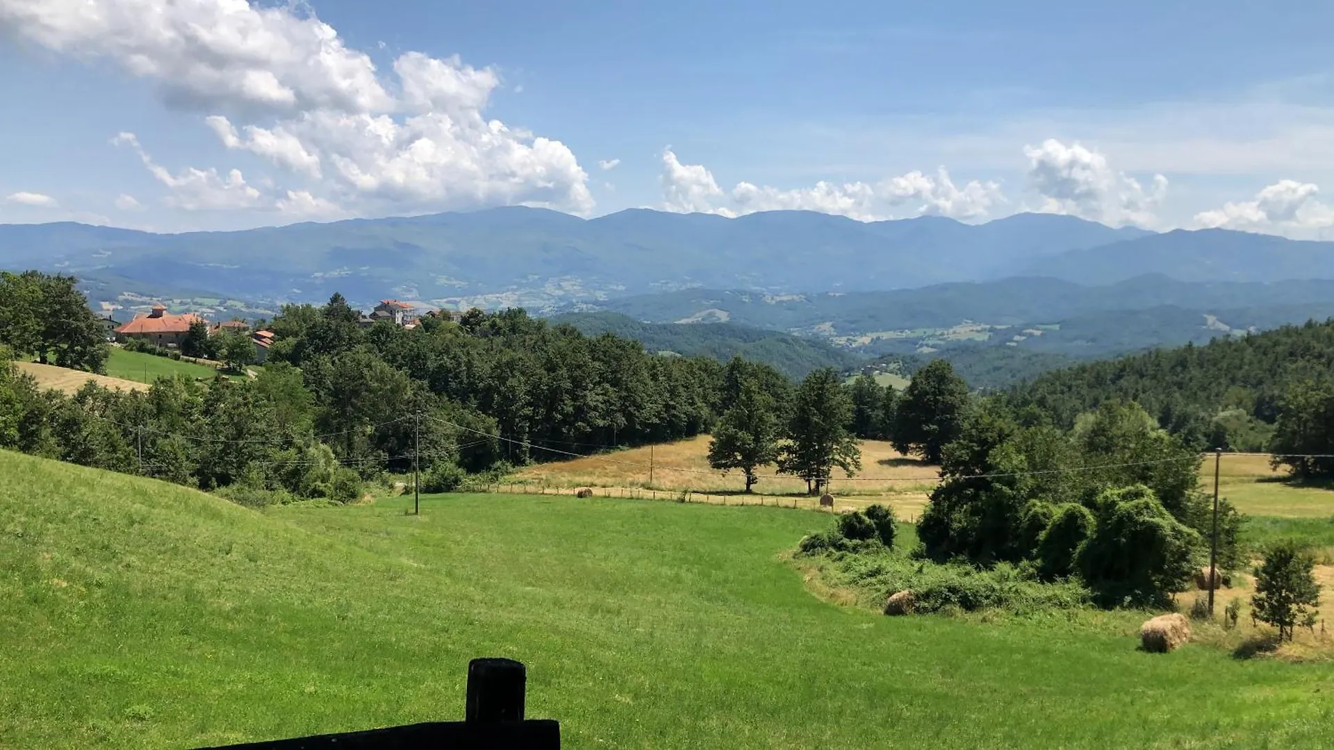 Casale Sambuceto Country House Compiano Italy