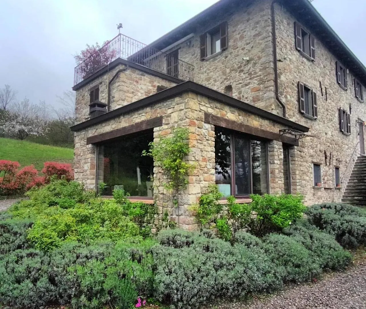 Casale Sambuceto Country House Compiano Bed & Breakfast