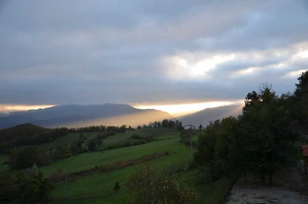 Casale Sambuceto Country House Compiano Bed & Breakfast